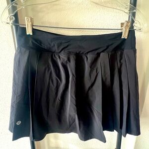 Lululemon court rival skirt